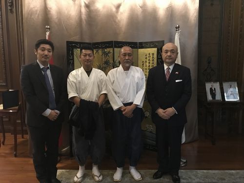 上海日本領事館の総領事さん、副領事さん