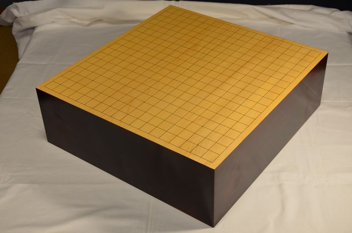 四寸七分五厘吹漆碁盤全体