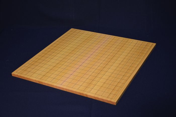 四分卓上盤の反対側から見た全体